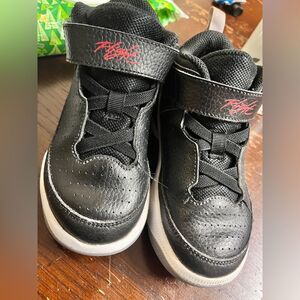 Jordan little kids Sz 11 max aura